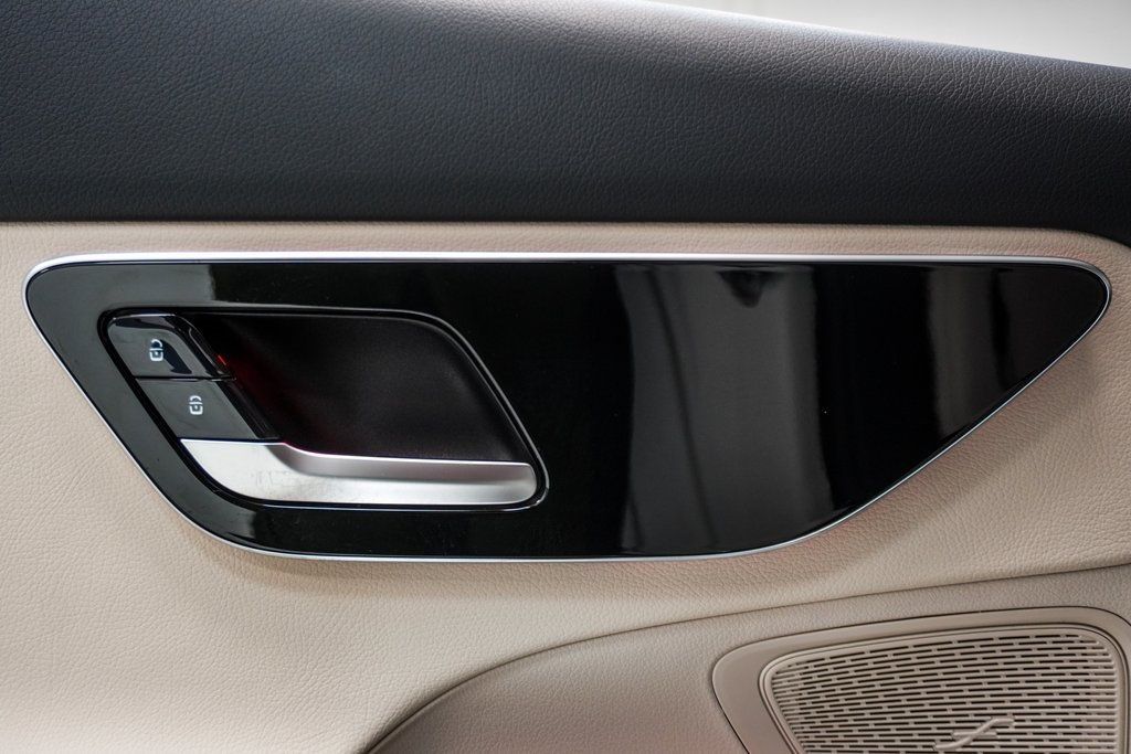 2023 Mercedes Benz C 300 Sedan photo 21