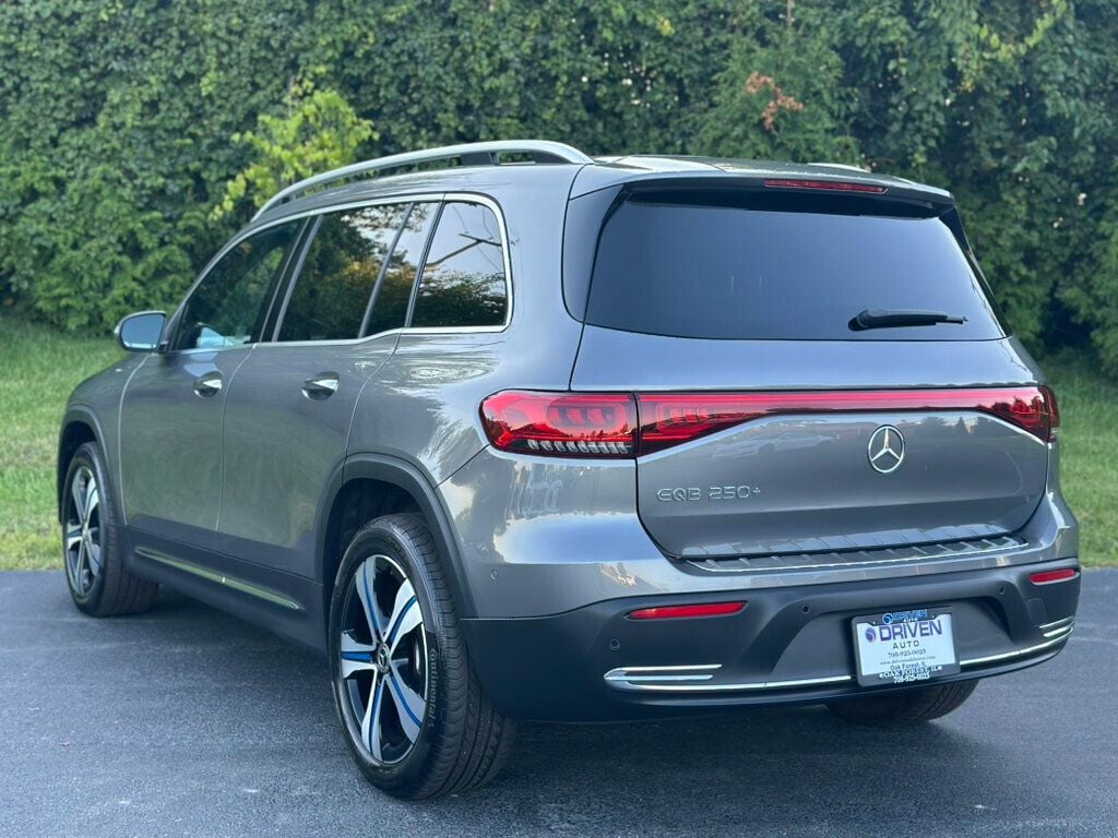2023 Mercedes Benz EQB photo 2
