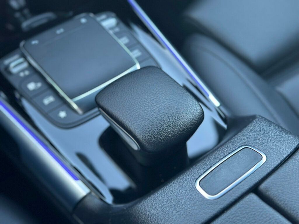 2023 Mercedes Benz EQB photo 41