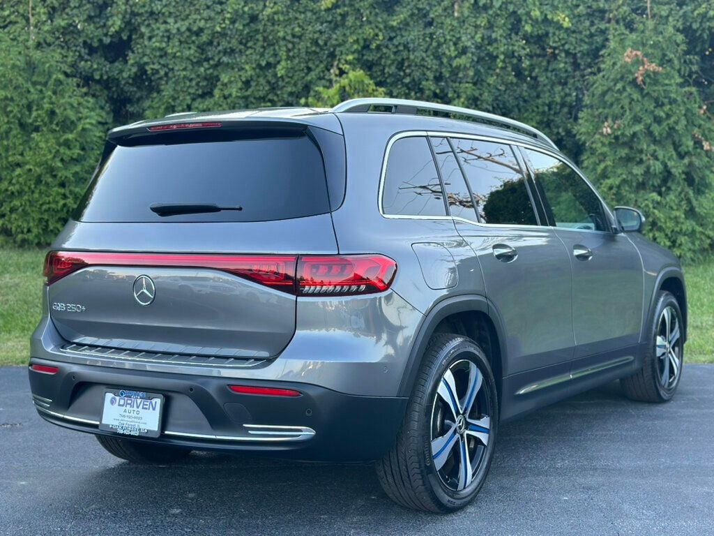 2023 Mercedes Benz EQB photo 6