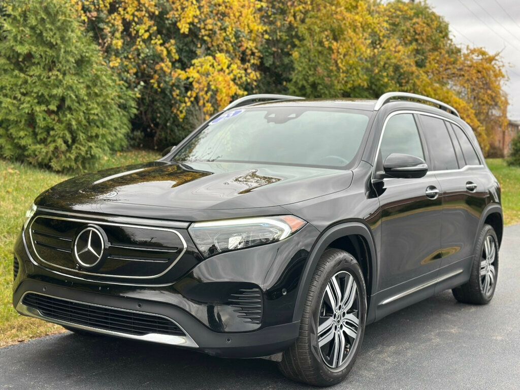 2023 Mercedes Benz EQB 300 4MATIC photo 2