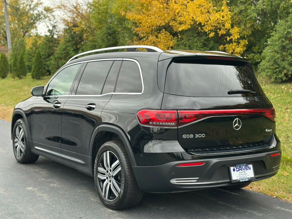 2023 Mercedes Benz EQB 300 4MATIC photo 3