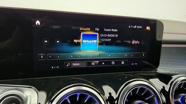 2023 Mercedes-Benz EQB EQB 300 4MATIC SUV, Pinnacle w/ AMG Night Package & Panorama Roo - 22942907 - 18