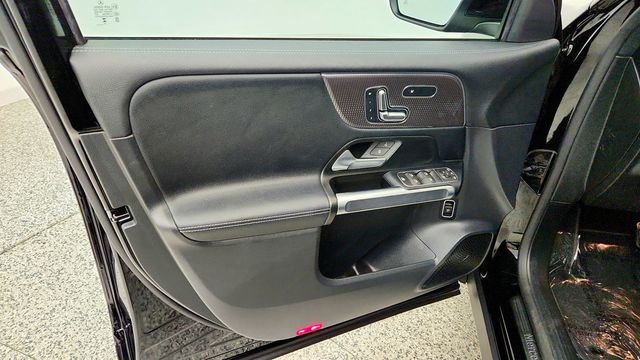 2023 Mercedes-Benz EQB EQB 300 4MATIC SUV w/ Exclusive Package & Heated Front Seats - 23100035 - 9