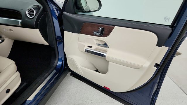 2023 Mercedes-Benz EQB EQB 300 4MATIC SUV with Driver Assistance Package Lite & 3rd Row - 22942683 - 25