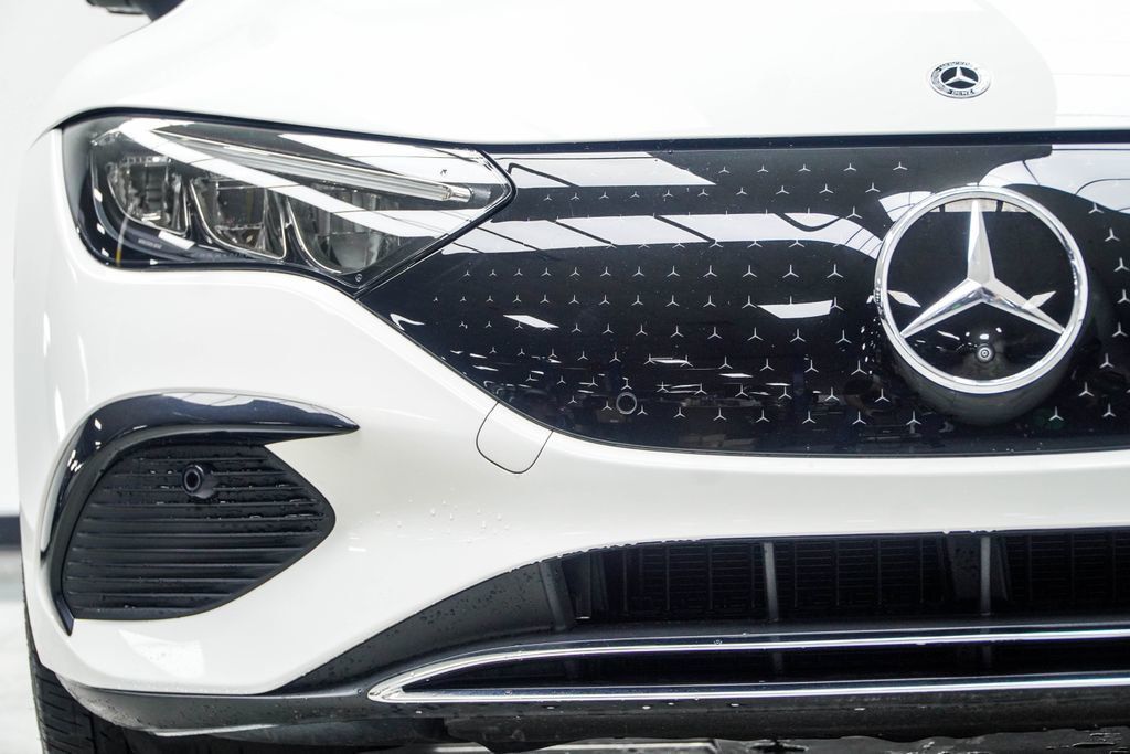 Mercedes-Benz EQE photo 14