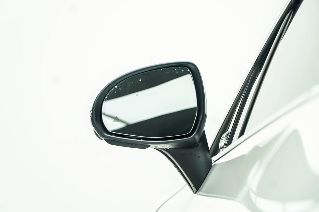 Mercedes-Benz EQE photo 22