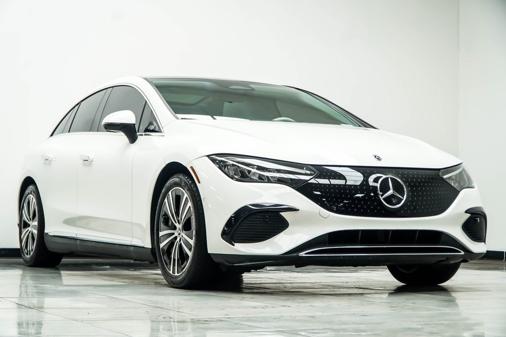 Mercedes-Benz EQE photo 4