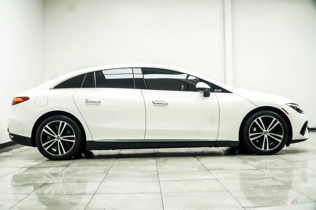 Mercedes-Benz EQE photo 8