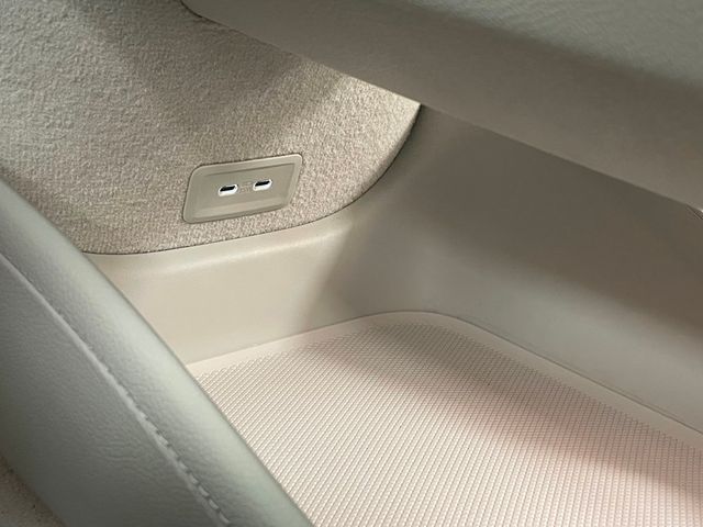 2023 Mercedes-Benz EQE EQE 350 4MATIC+ Sedan - 22942697 - 47