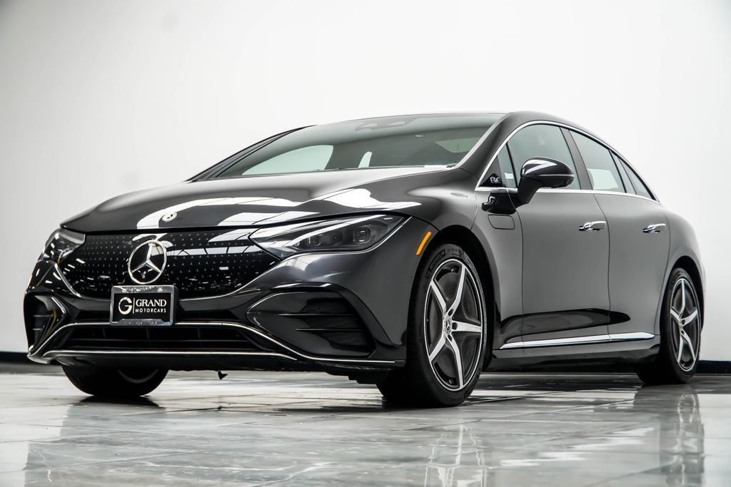 Mercedes-Benz EQE photo 11