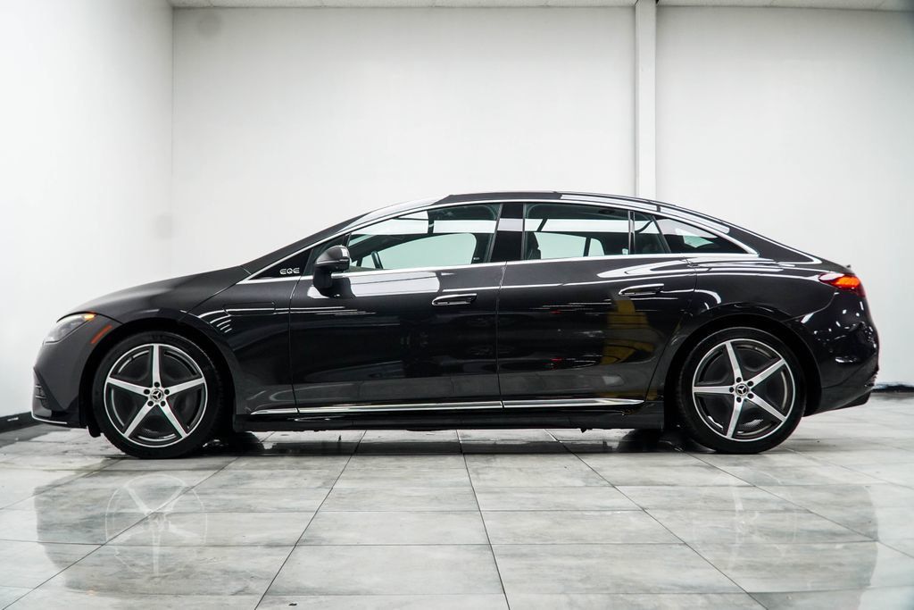 Mercedes-Benz EQE photo 13
