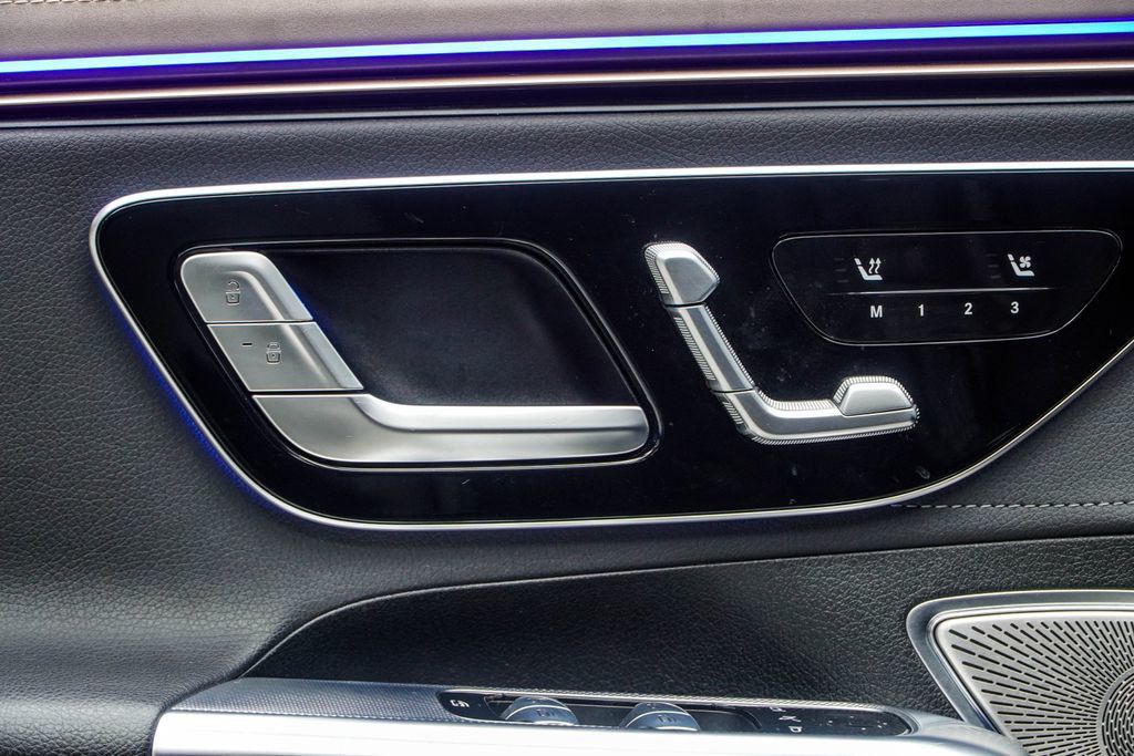 Mercedes-Benz EQE photo 37