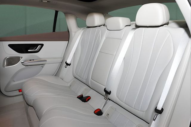 2023 Mercedes-Benz EQE EQE 350 4MATIC+ Sedan - 22980278 - 11