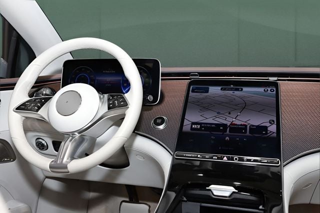 2023 Mercedes-Benz EQE EQE 350 4MATIC+ Sedan - 22980278 - 17