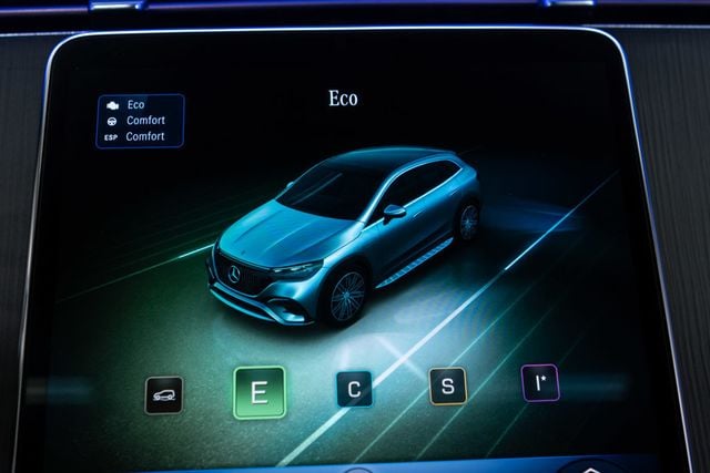 2023 Mercedes-Benz EQE EQE 350 4MATIC SUV - 23064629 - 22