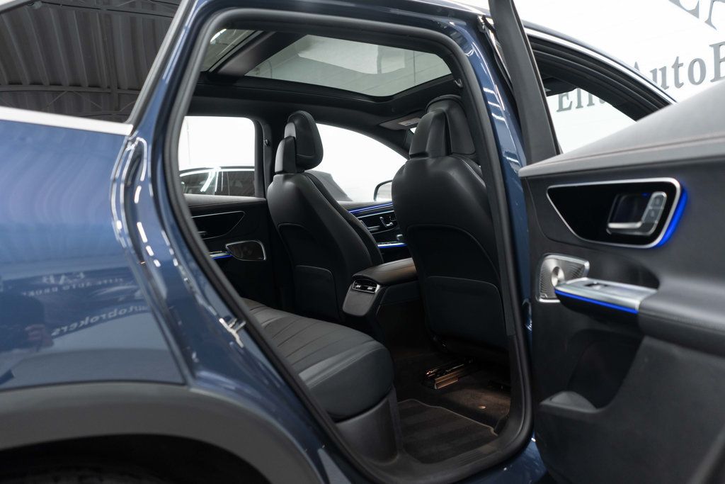 Mercedes-Benz EQE photo 33