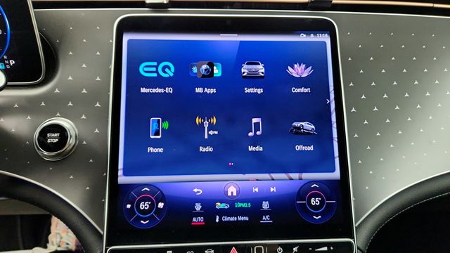 2023 Mercedes-Benz EQE EQE 350 4MATIC SUV, Premium with Nappa Leather & Trailer Hitch - 22944198 - 16