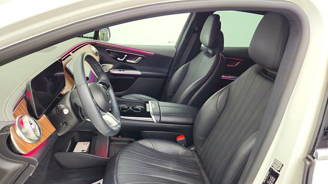 2023 Mercedes-Benz EQE EQE 350 4MATIC SUV w/ Pinnacle Package, AMG Line & DIGITAL LIGHT - 23040240 - 18
