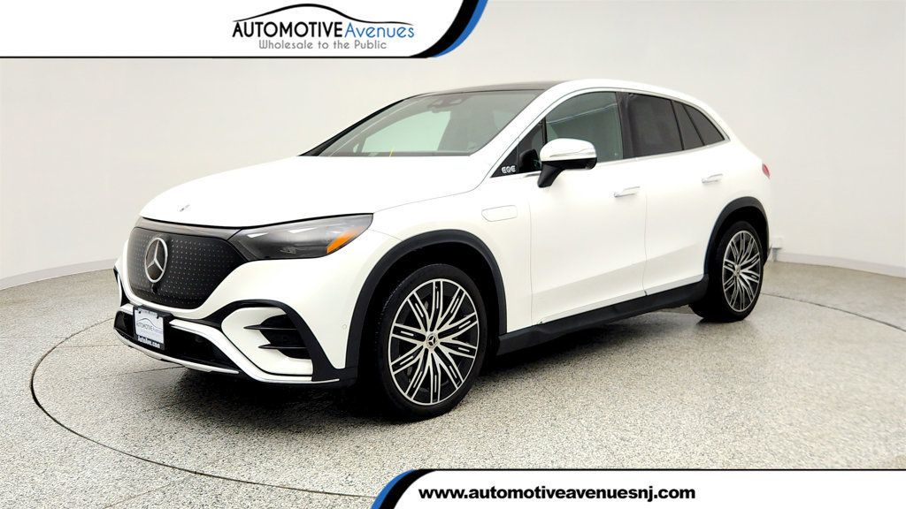 2023 Mercedes-Benz EQE EQE 350 4MATIC SUV w/ Pinnacle Trim Package & AMG Line Exterior - 23044127 | Video 1