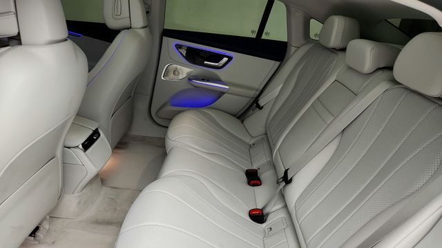 2023 Mercedes-Benz EQE EQE 350+ Sedan, Exclusive w/ 20’’ Wheels, HUD & Seat Ventilation - 22950791 - 18