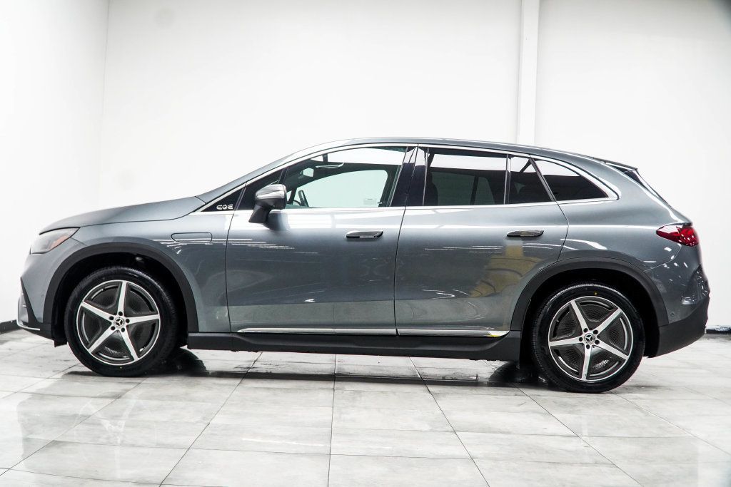 Mercedes-Benz EQE photo 12