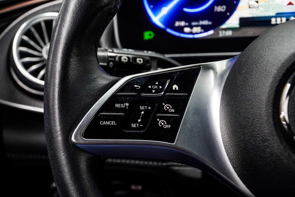 Mercedes-Benz EQE photo 34