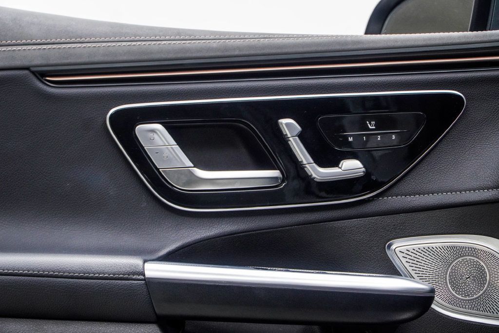 Mercedes-Benz EQE photo 40