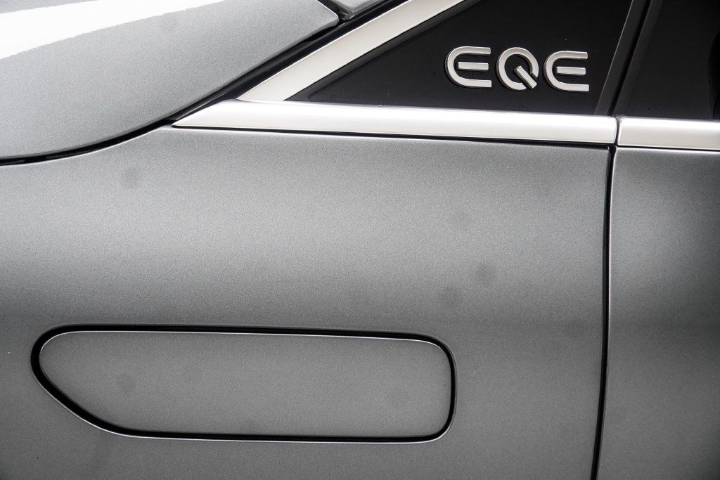 Mercedes-Benz EQE photo 8