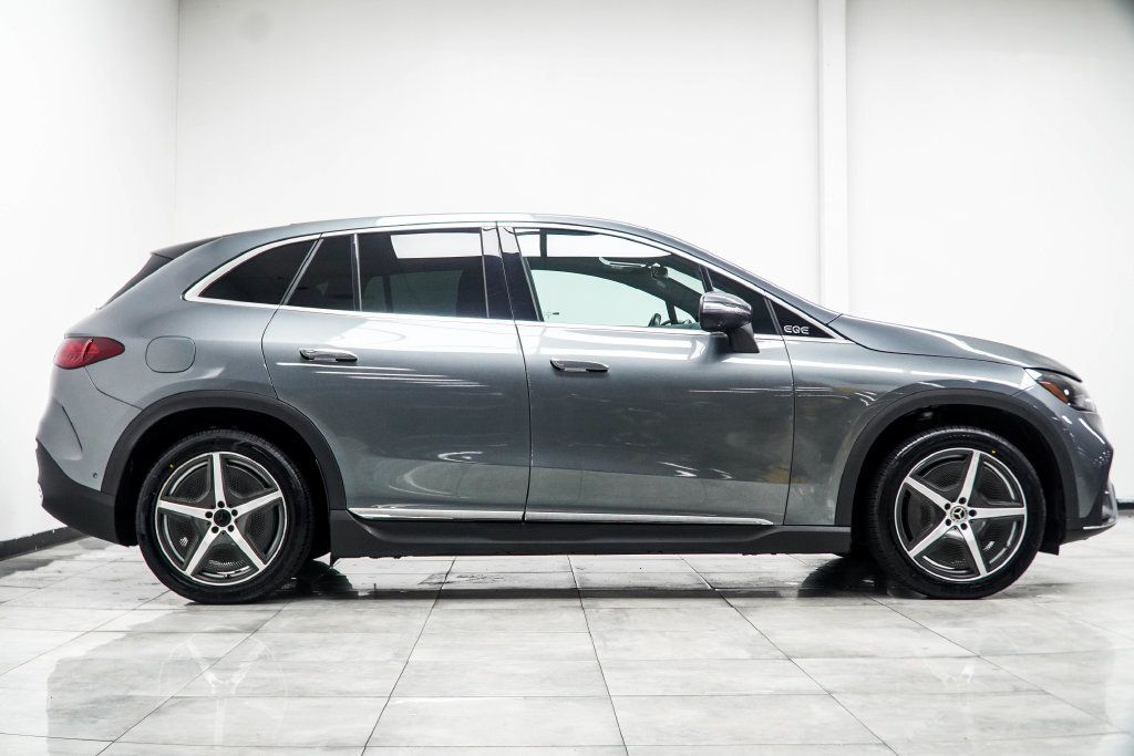 Mercedes-Benz EQE photo 9