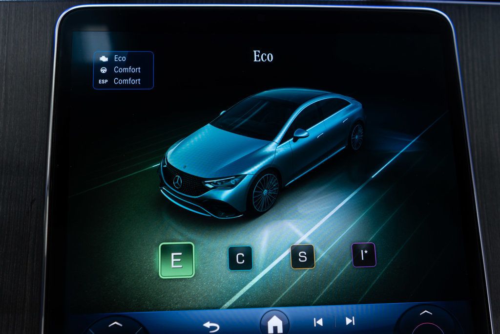 Mercedes-Benz EQE photo 24