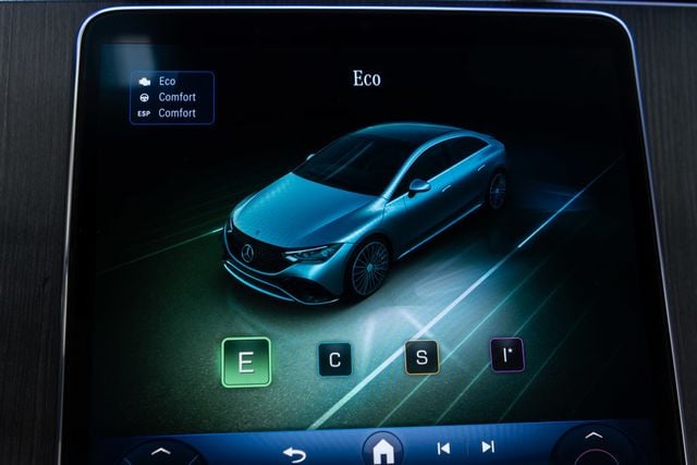 2023 Mercedes-Benz EQE EQE 500 4MATIC+ Sedan - 23065634 - 23