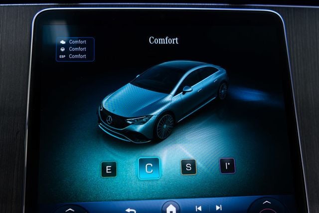 2023 Mercedes-Benz EQE EQE 500 4MATIC+ Sedan - 23065634 - 24