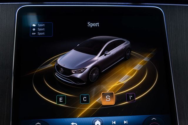 2023 Mercedes-Benz EQE EQE 500 4MATIC+ Sedan - 23065634 - 25