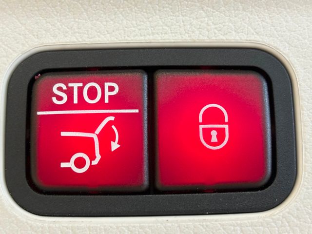 2023 Mercedes-Benz EQE EQE 500 4MATIC SUV - 22960345 - 40