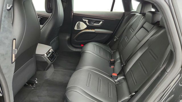 2023 Mercedes-Benz EQS AMG EQS 4MATIC+ Sedan, Exclusive with 22'' Wheels & Safety Glass - 22942007 - 19