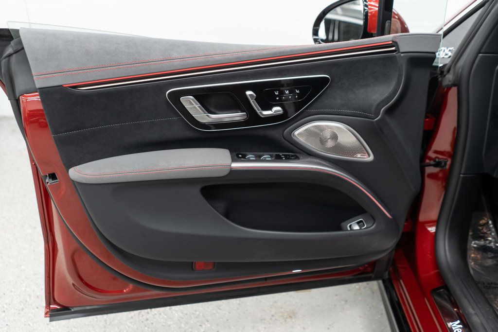 Mercedes-Benz EQS 450+ photo 14