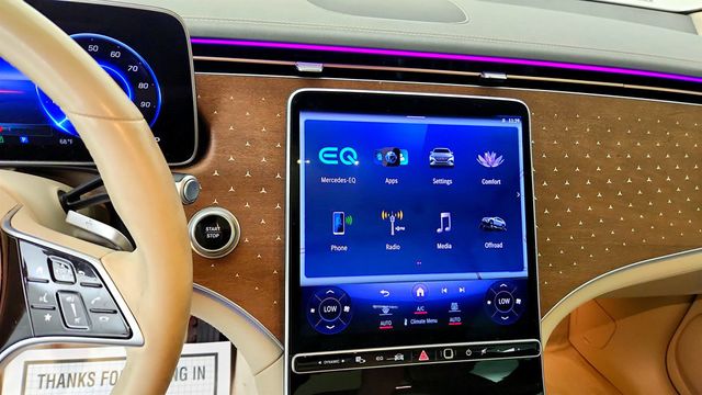 2023 Mercedes-Benz EQS EQS 450 4MATIC SUV w/ 21'' Wheels, Acoustic Comfort & Winter Pkg - 23035632 - 16