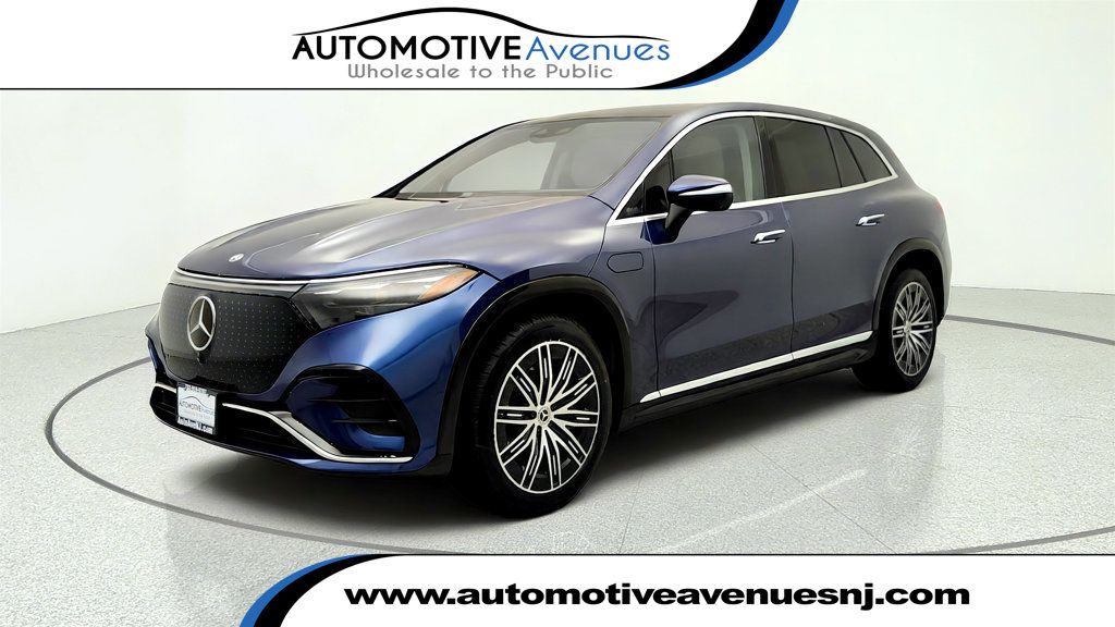 2023 Mercedes-Benz EQS EQS 450 4MATIC SUV w/ AMG Line Pkg, Massage Seats & 21'' Wheels - 23068504 | Video 1