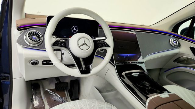 2023 Mercedes-Benz EQS EQS 450 4MATIC SUV w/ AMG Line Pkg, Massage Seats & 21'' Wheels - 23068504 - 11
