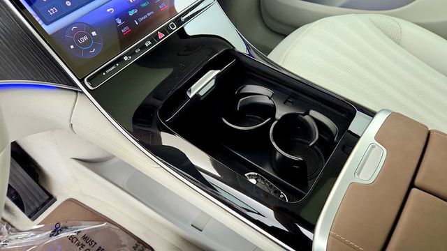 2023 Mercedes-Benz EQS EQS 450 4MATIC SUV w/ AMG Line Pkg, Massage Seats & 21'' Wheels - 23068504 - 15