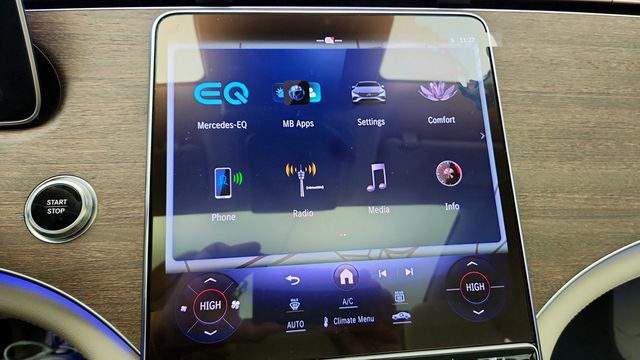 2023 Mercedes-Benz EQS EQS 450+ Sedan with Active Ambient Lighting & Rear Spoiler - 22942630 - 17