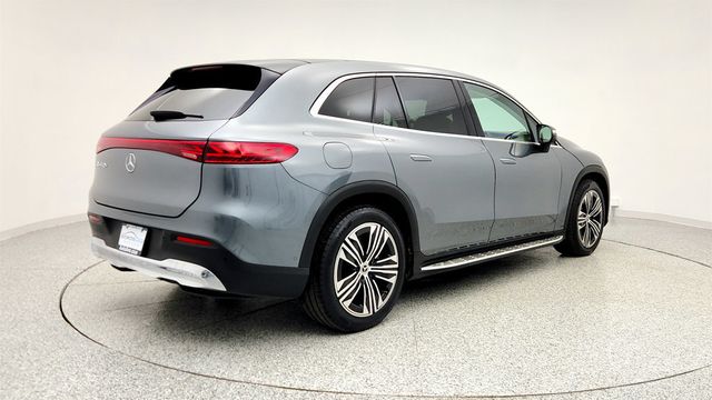 2023 Mercedes-Benz EQS EQS 450+ SUV, Premium w/ 3rd Row, 21'' Wheels & 4-Zone Temp Ctrl - 22972621 - 4