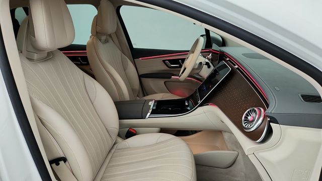 2023 Mercedes-Benz EQS EQS 450+ SUV with 21'' Wheels & Aero. Illuminated Running Boards - 22942616 - 23