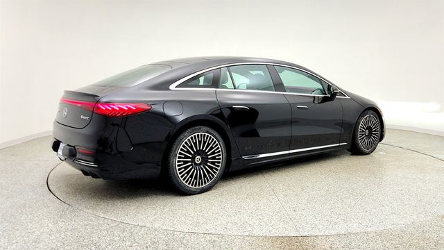 2023 Mercedes-Benz EQS EQS 580 4MATIC Sedan, Exclusive w/ HUD & Active Ambient Lighting - 23027472 - 4