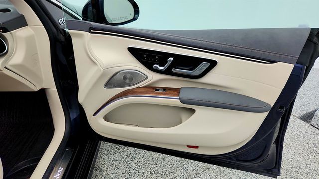 2023 Mercedes-Benz EQS EQS 580 4MATIC Sedan with Natural Grain Dashboard & Door Trim - 22975544 - 25