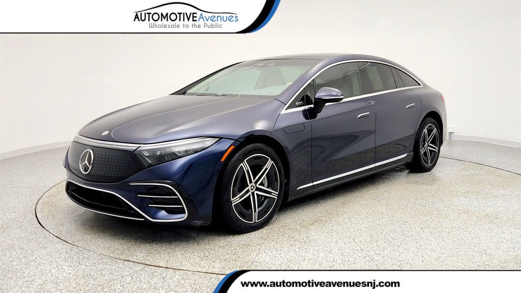 2023 Mercedes-Benz EQS EQS 580 4MATIC Sedan with Natural Grain Dashboard & Door Trim - 22980942 | Video 1