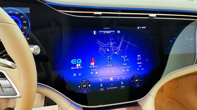 2023 Mercedes-Benz EQS EQS 580 4MATIC Sedan with Natural Grain Dashboard & Door Trim - 22980942 - 17