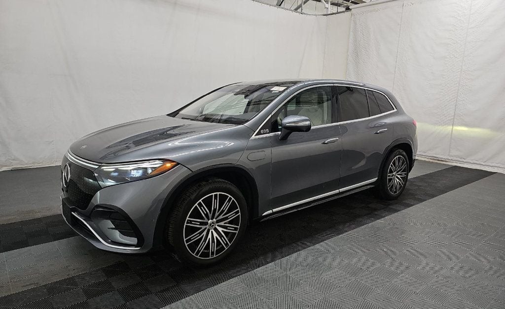 2023 Mercedes-Benz EQS EQS 580 4MATIC SUV - 22969476 | Video 1