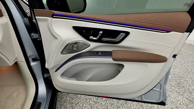 2023 Mercedes-Benz EQS EQS 580 4MATIC SUV, Exclusive with PRE-SAFE Rear Seat Package - 22960233 - 24
